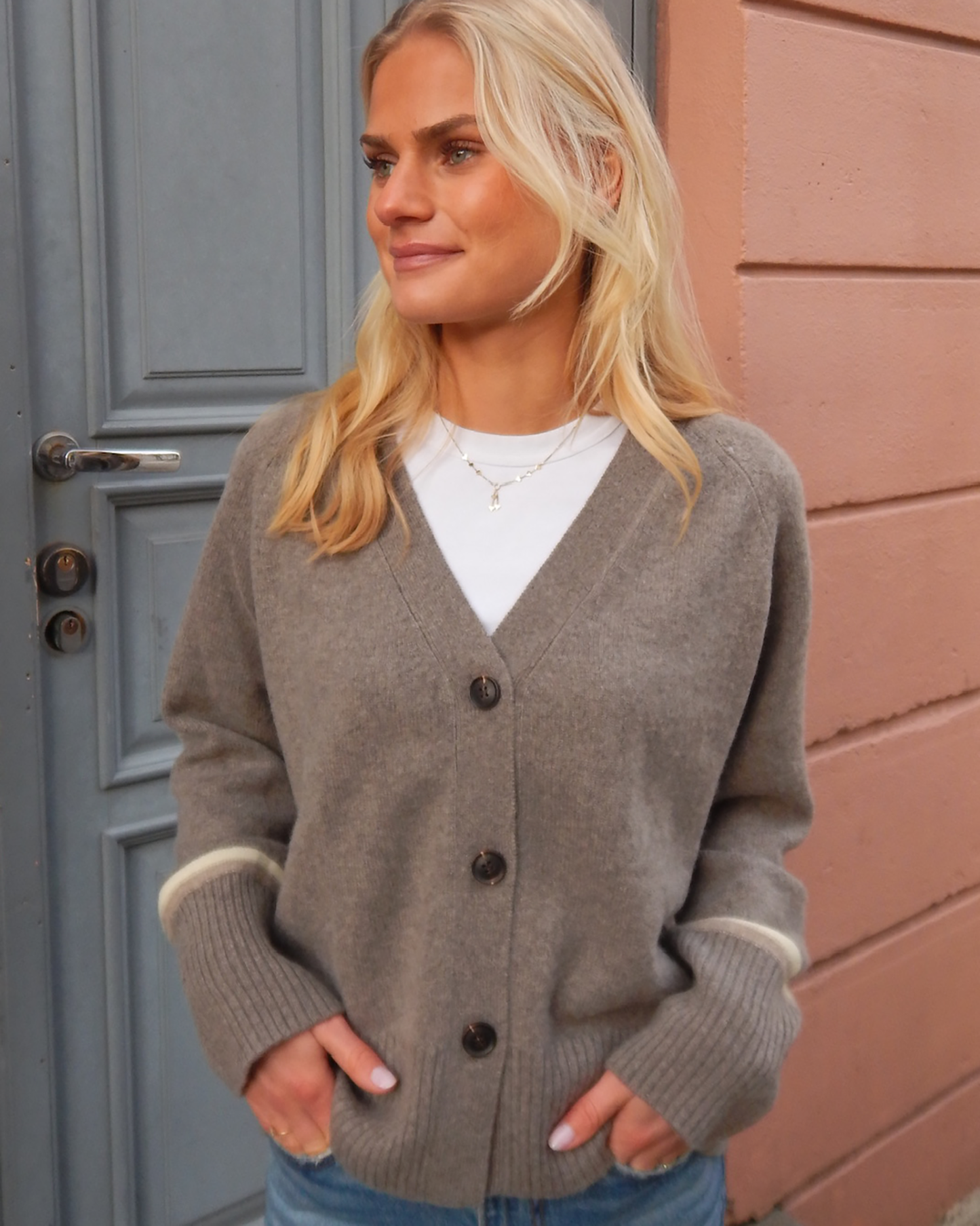 Frye Cardigan - Toast/lyssand/lysegul