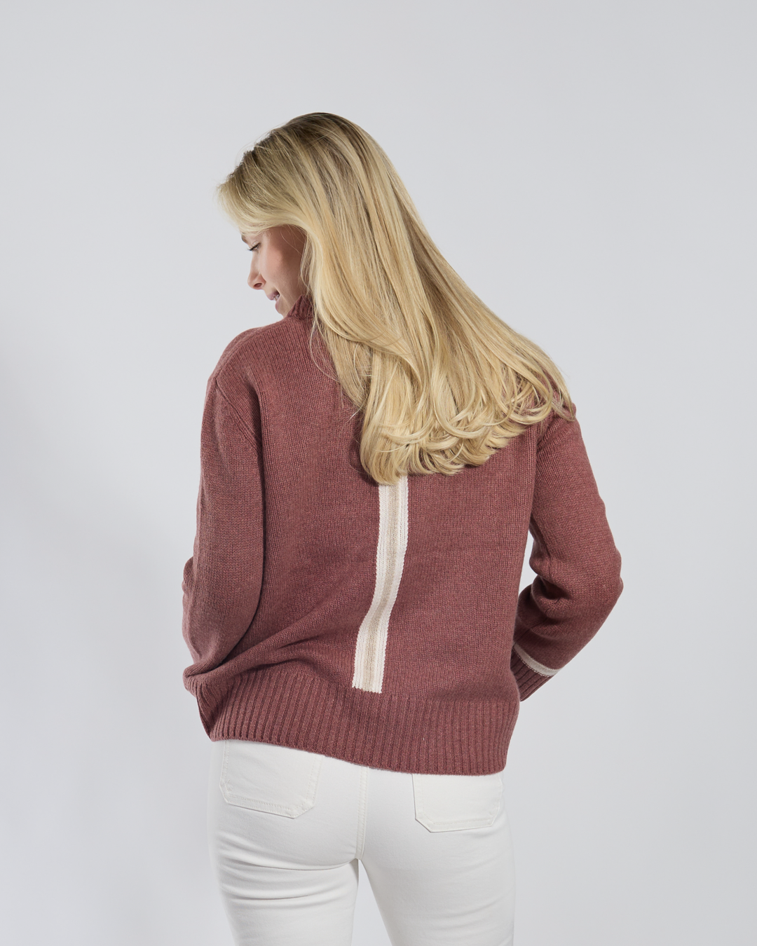 Gilli round neck kashmir - Gammelrosa/offwhite/lyssand-overstock