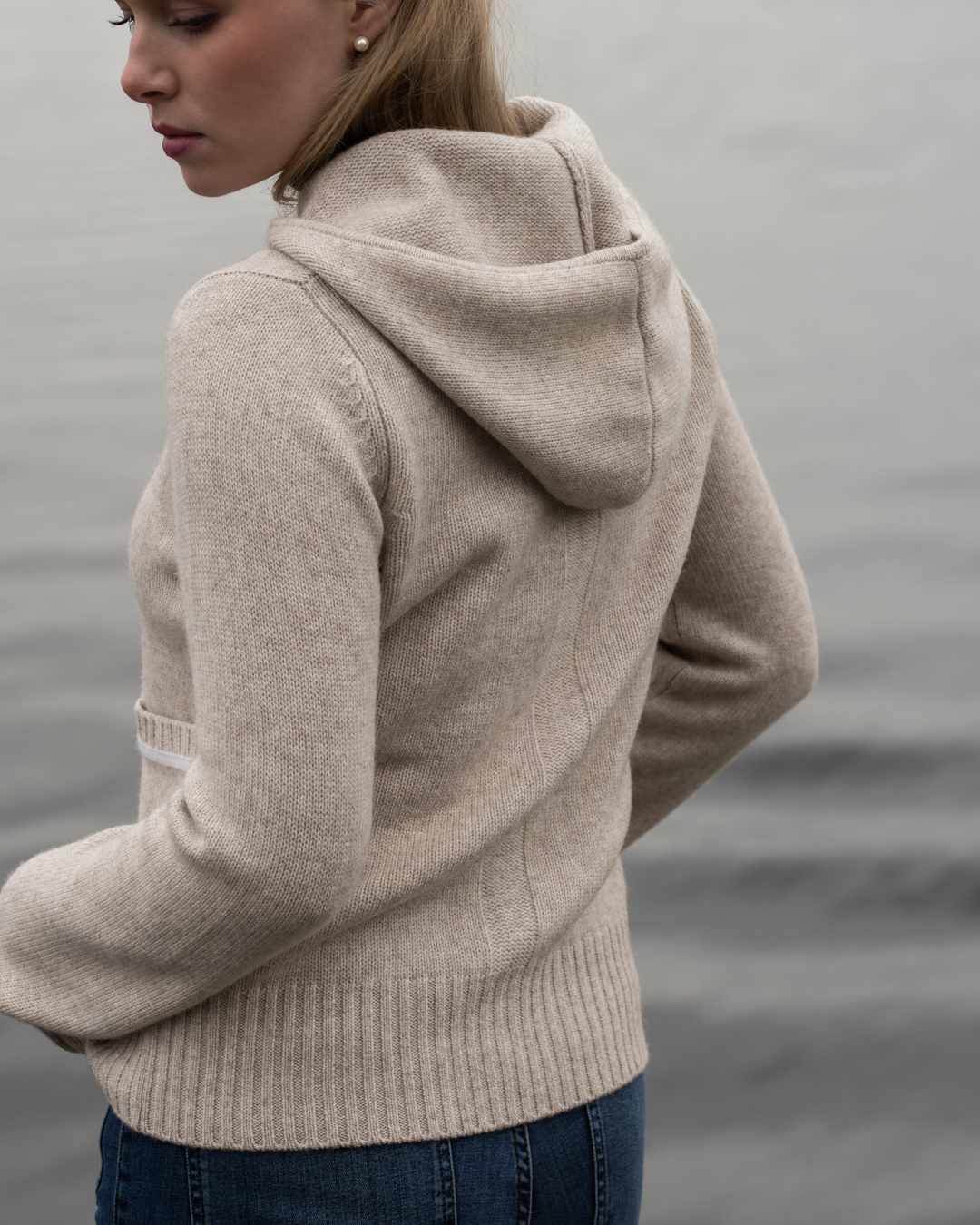 Celeste hood cardigan sand/lyssand