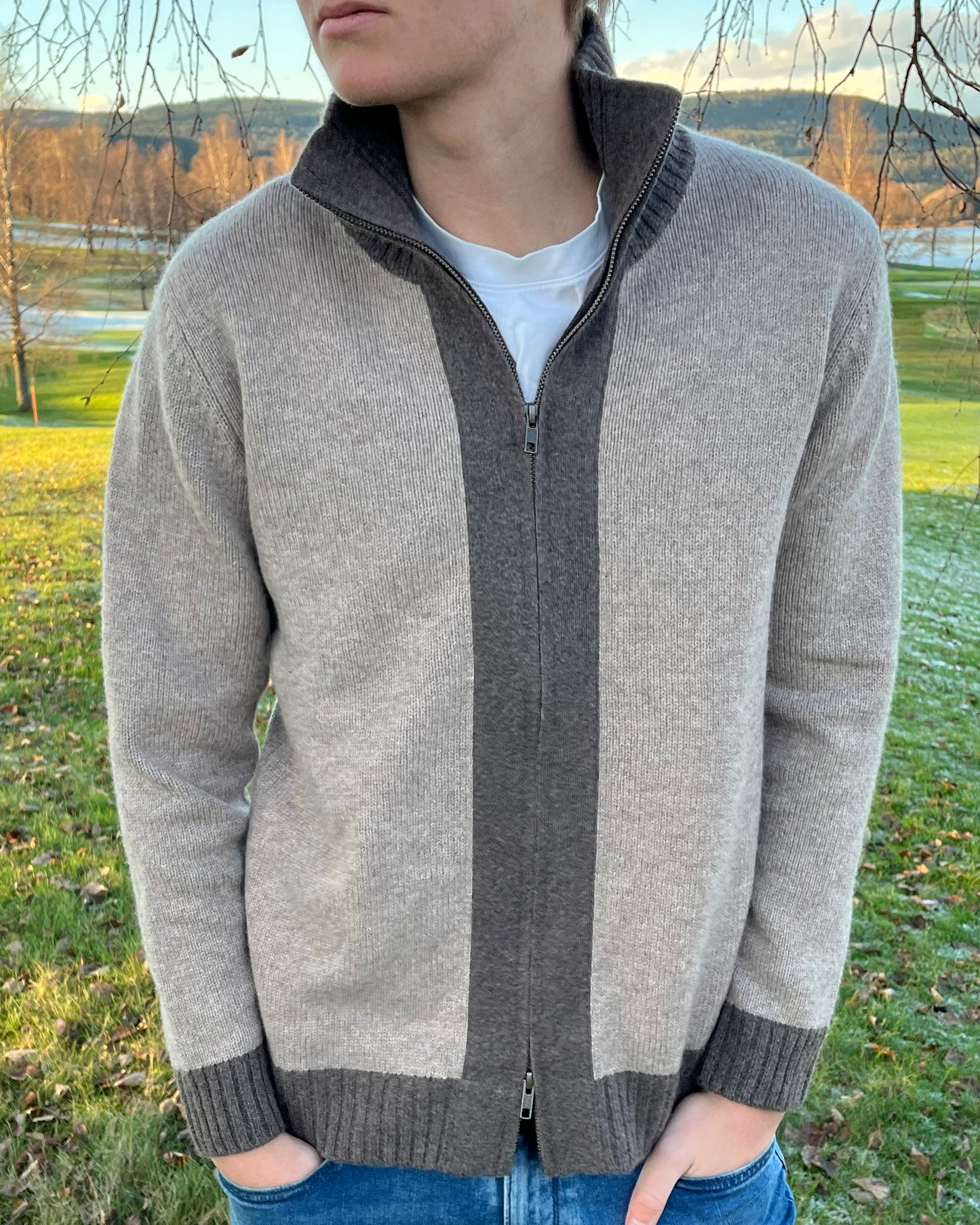 August Cardigan - Sand/ sandfarger