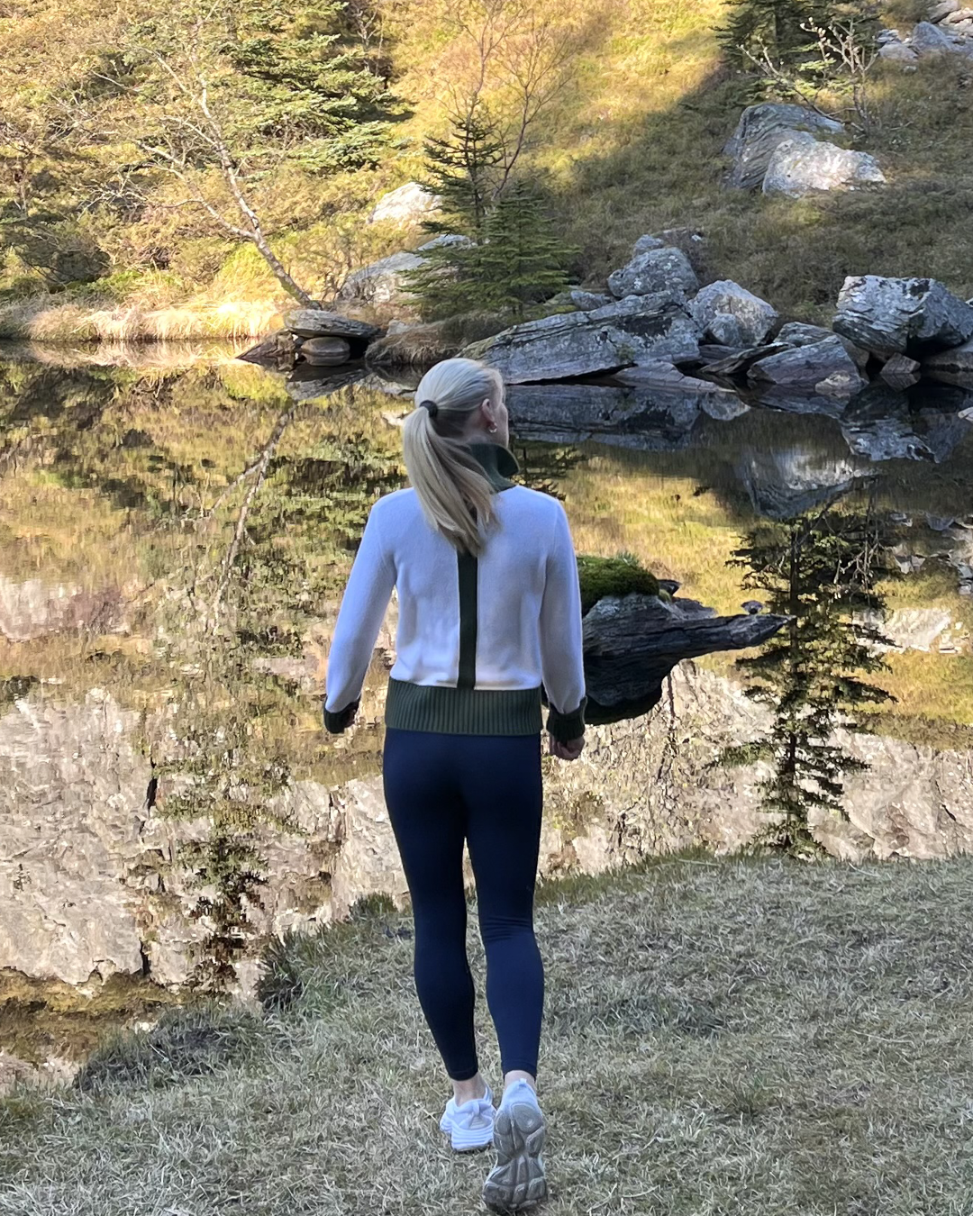 Contrast cardigan offwhite / oliven