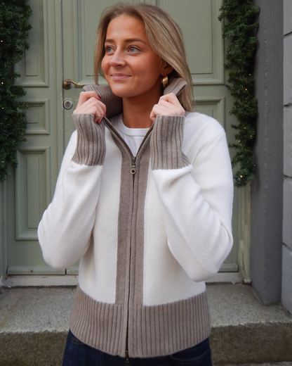PRE ORDER Contrast cardigan offwhite / sandfarger
