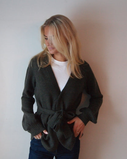 Spoonie Cardigan - Oliven