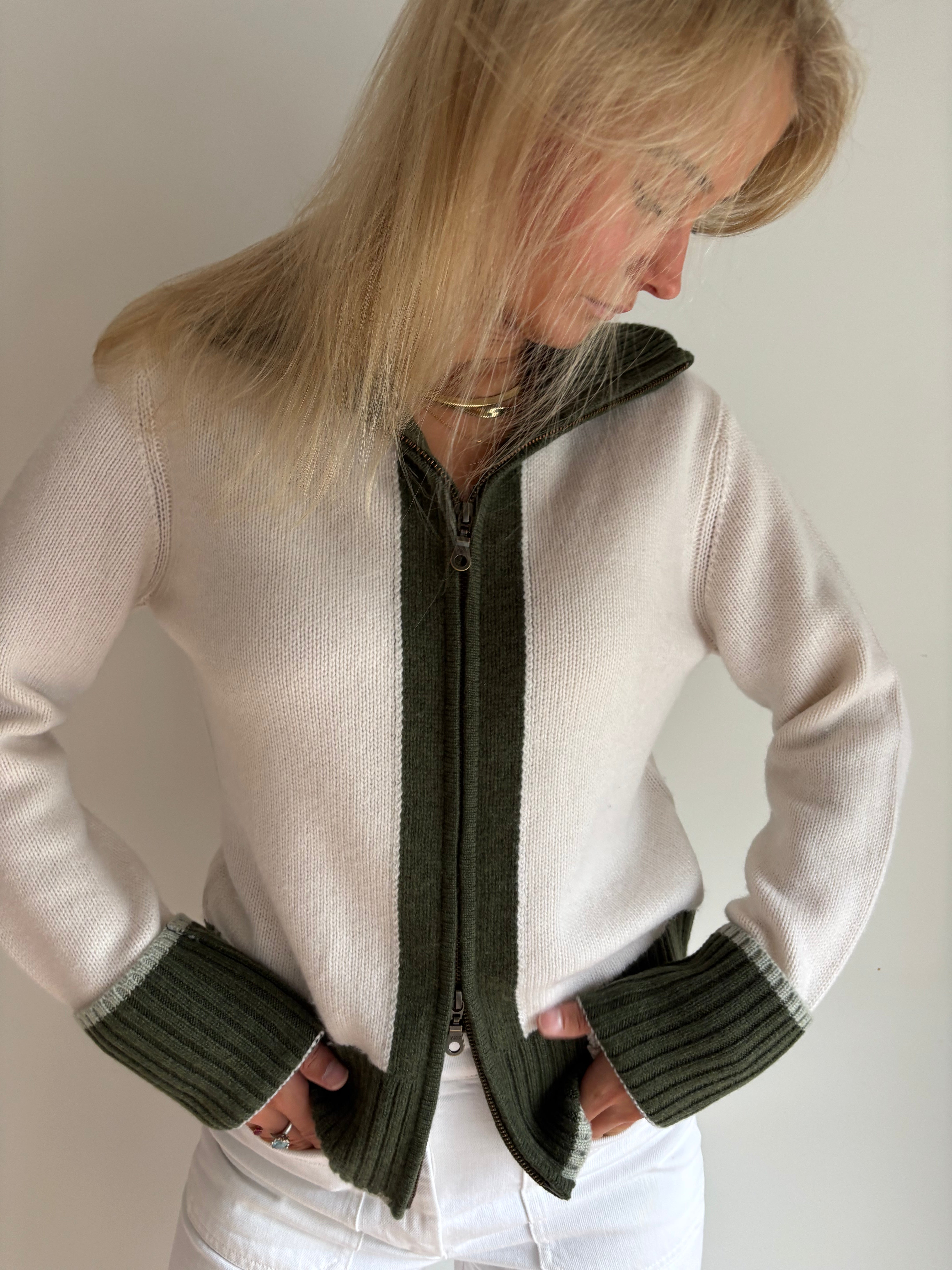 Contrast cardigan Offwhite/oliven/lysegrønn