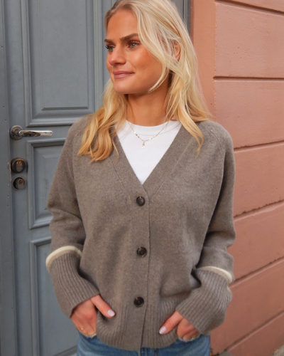 Frye Cardigan - Toast/lyssand/lysegul