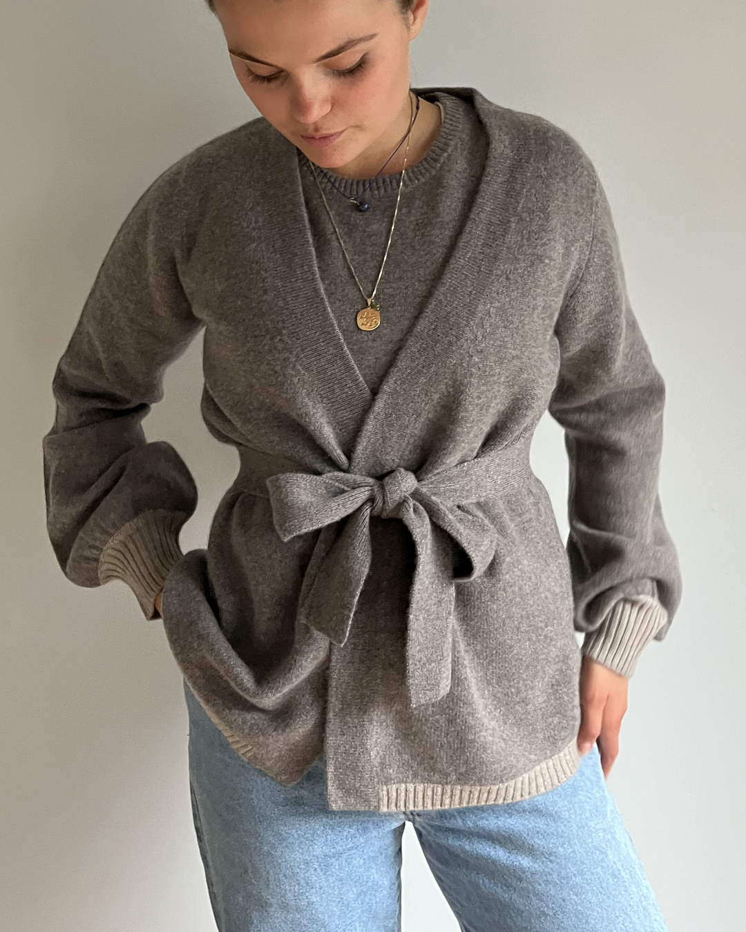 Spoonie Cardigan - Mørk toast/sand