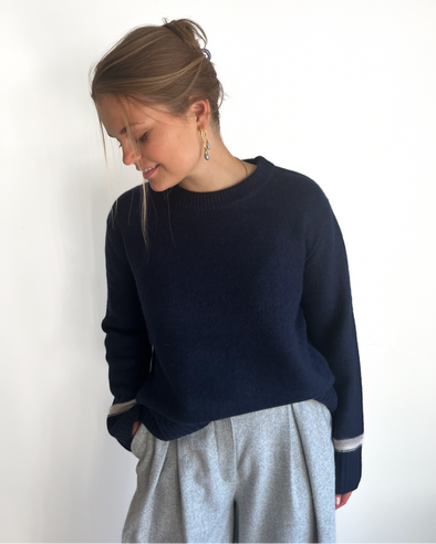 Gilli round neck kashmir - Navy/sand