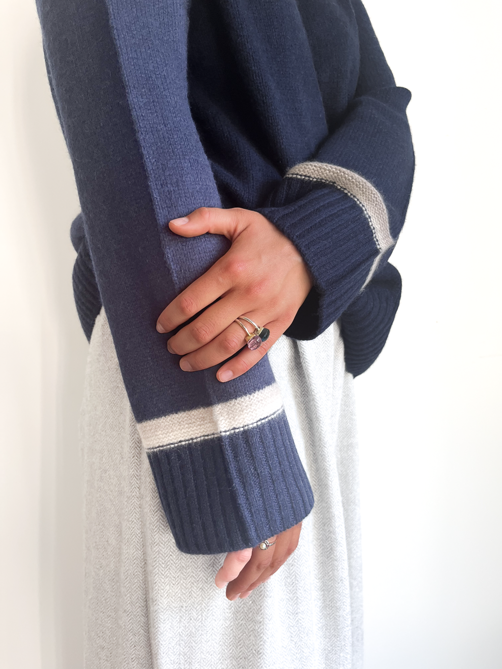 Gilli round neck cashmere - Navy/sand