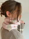 Cashmere neck in light pink/light sand