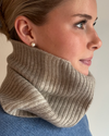 Cashmere neck in Sand/light sand