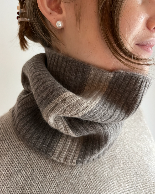 Kashmirhals i oliven/lyssand