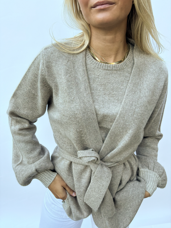 Spoonie Cardigan - Sand/lyssand