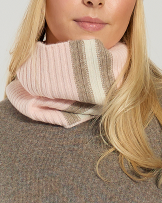 Cashmere neck in dark sand/light sand