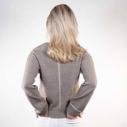 Lydia V-neck Toast / lyssand