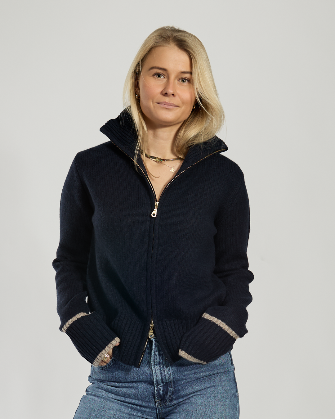 Contrast cardigan Navy / sandfarger