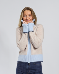 Contrast cardigan Sand/lyseblå/navy