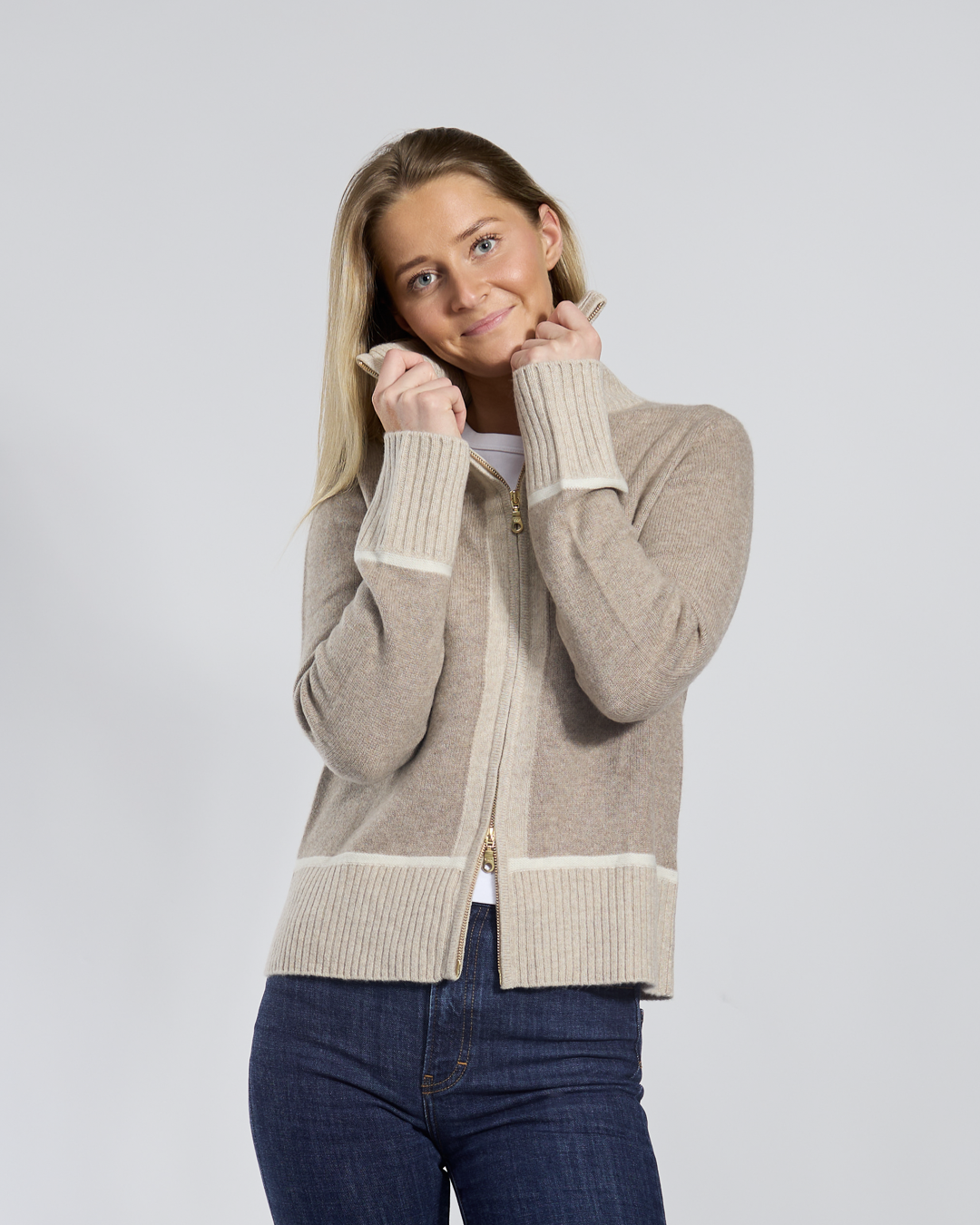 Contrast cardigan kashmir Sand/lyssand/offwhite