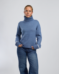 Roll neck jumper - Denimblå/offwhite