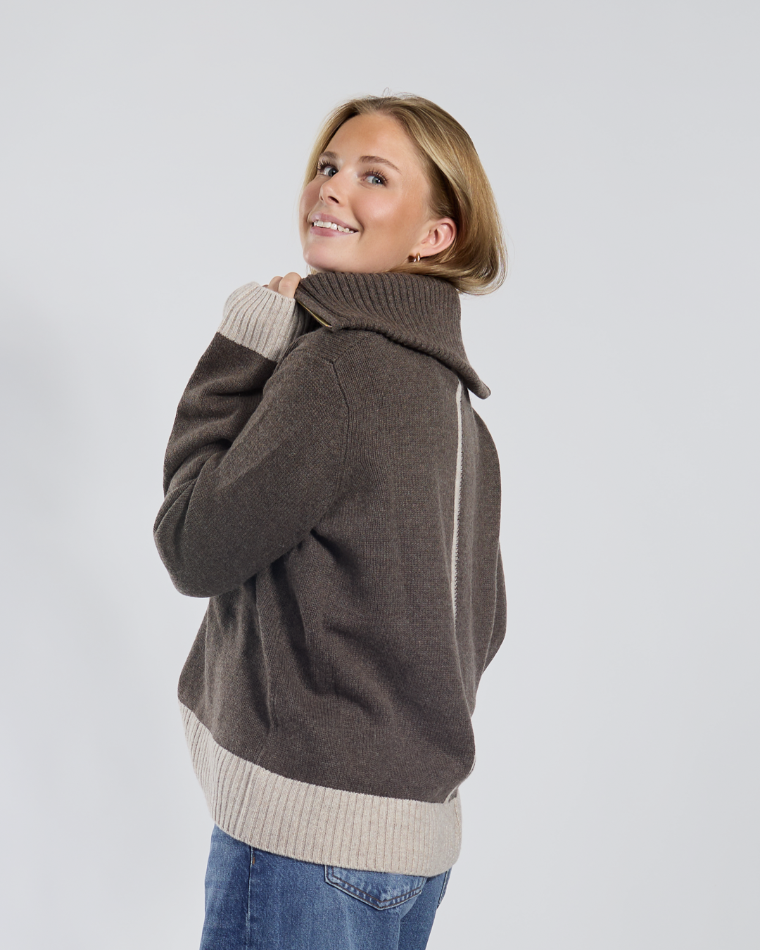 Poppy oversized zip dark sand/light sand