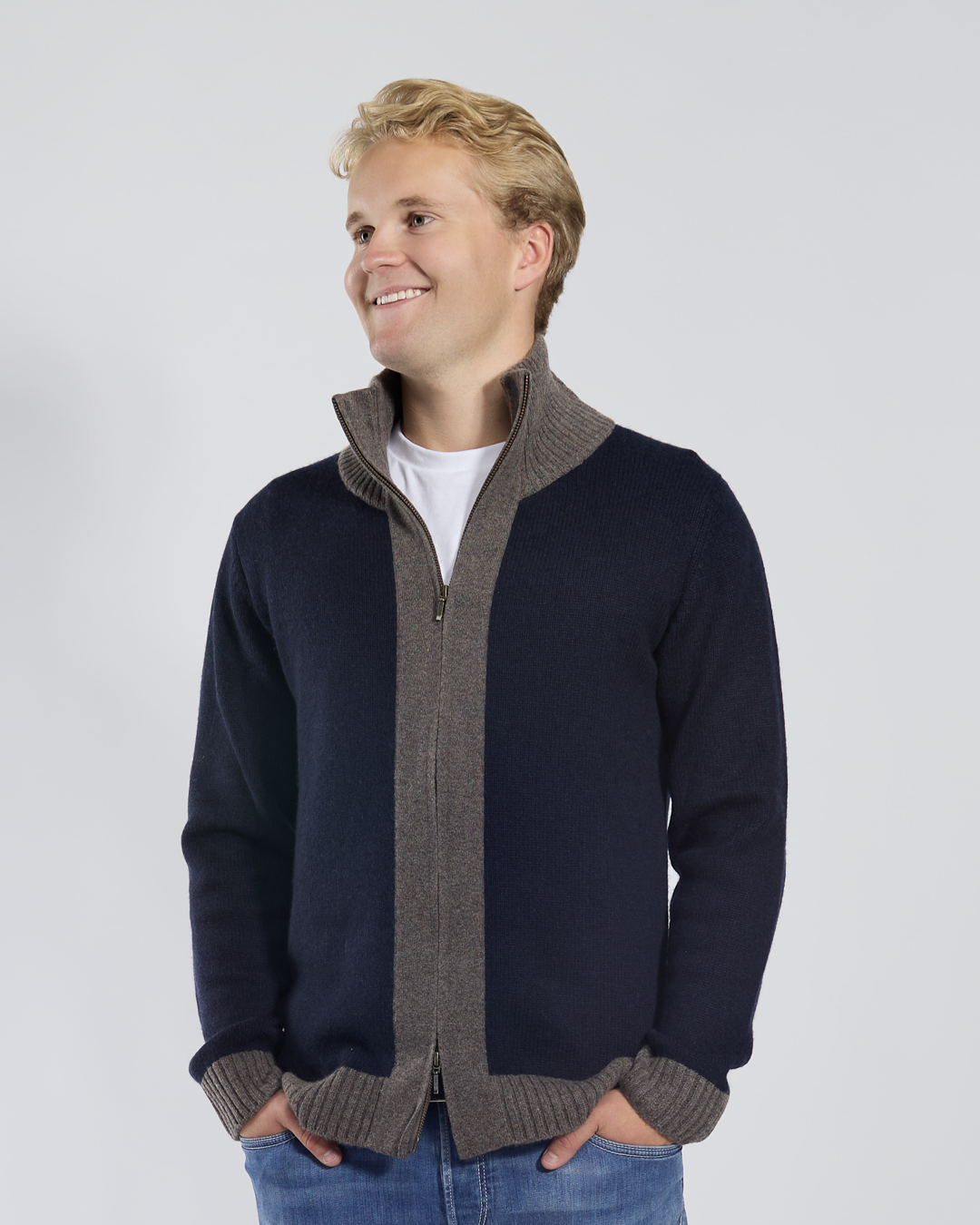August Cardigan - Navy / sand colours