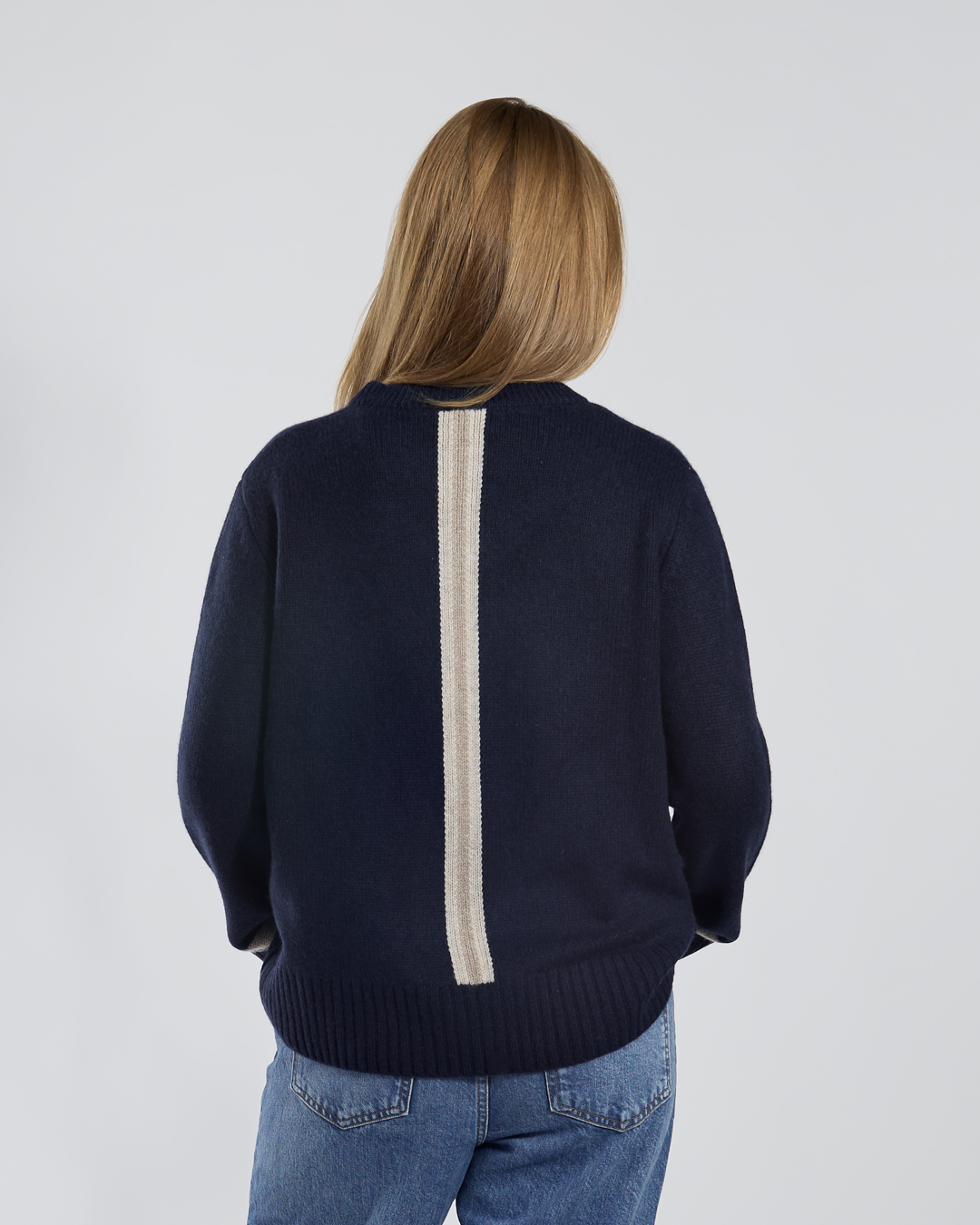 Gilli round neck kashmir - Navy/sand