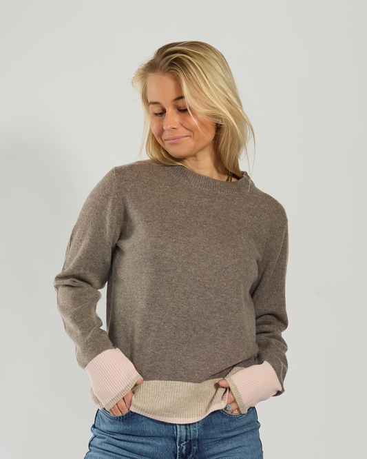 Nicky round neck kashmir - Mørksand/sand