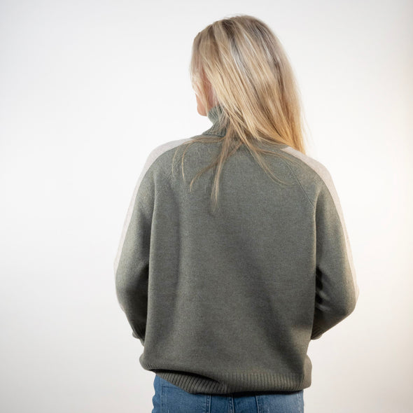 New Rollneck jumper - Lys oliven/sand