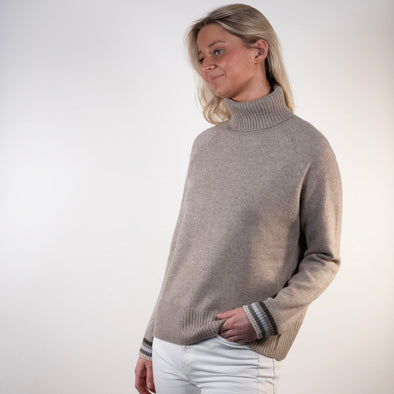 New Rollneck jumper - Sand/rainbow bruntoner
