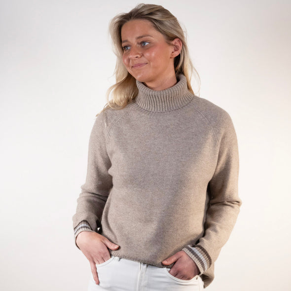 New Rollneck jumper - Sand/rainbow bruntoner