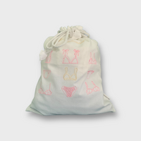 Pakkepose med rosa broderier