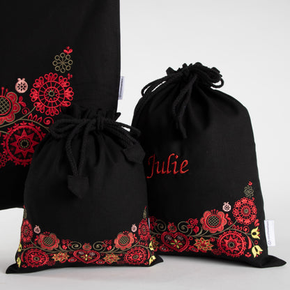 Bunadssett 3 poser i svart - rød/grønn