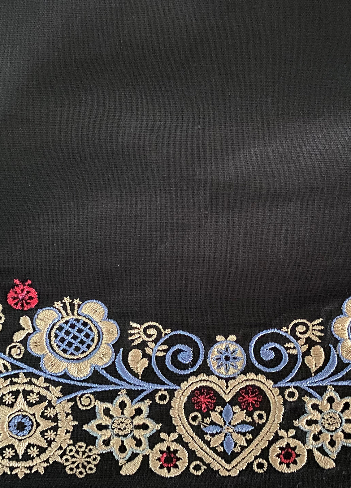 Bunadssett 3 poser i svart- sand/ pastell