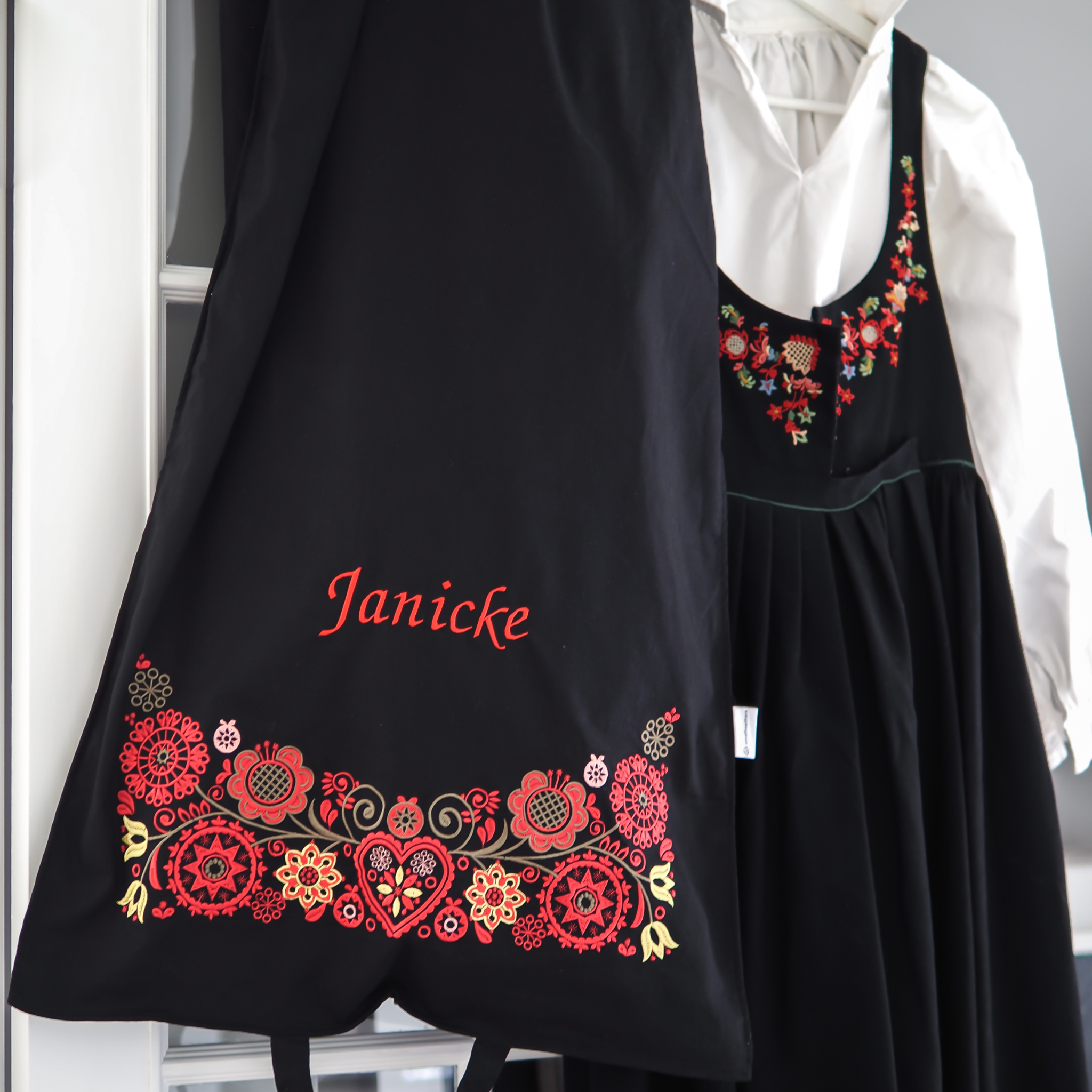 Klespose svart - rød/grønn