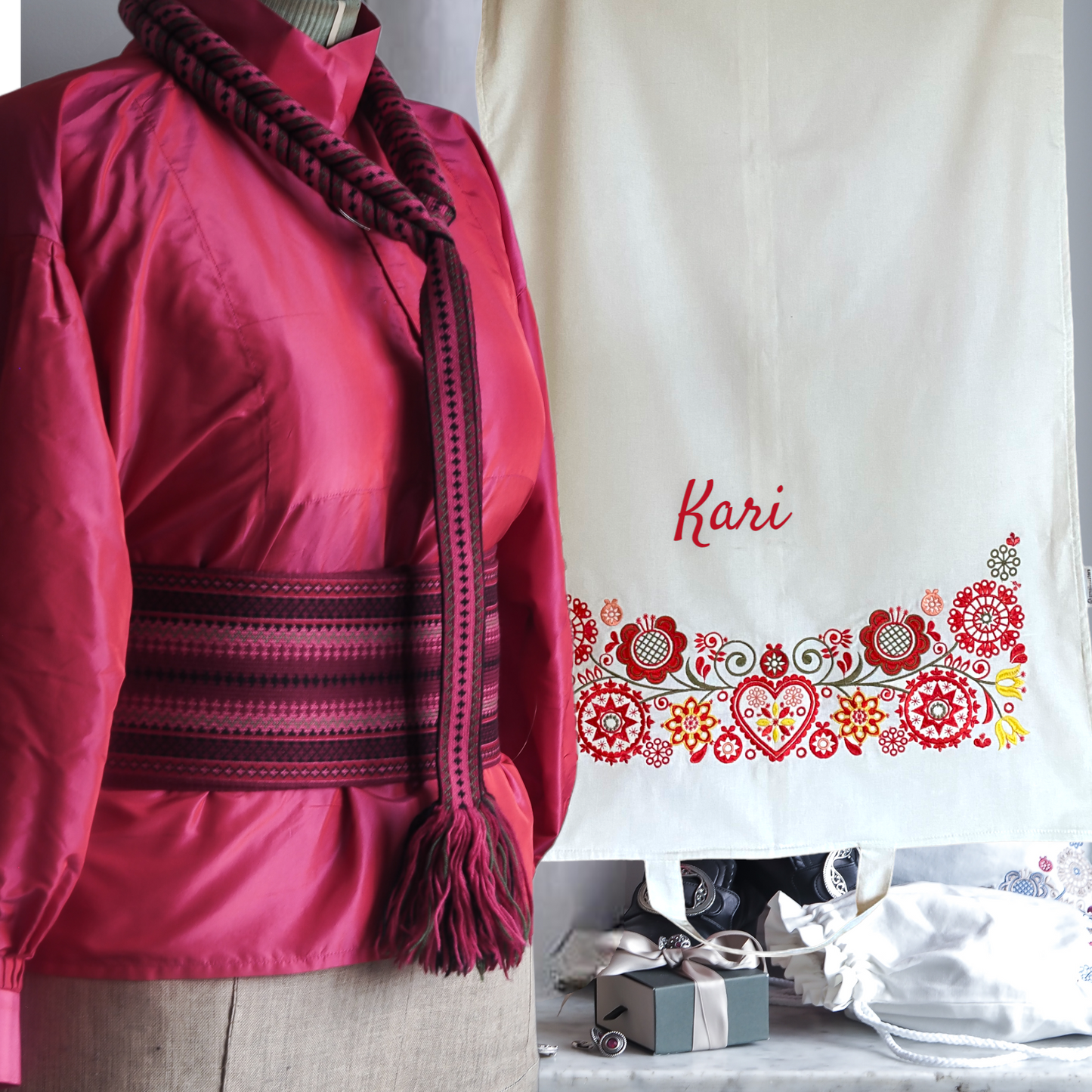 Skjortepose hvit - rød/grønn/gul