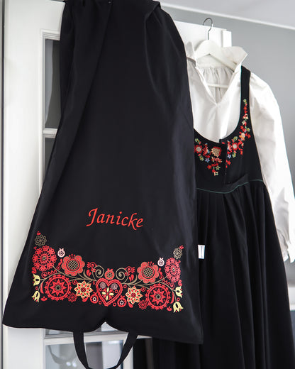 Bunadssett 3 poser i svart - rød/grønn